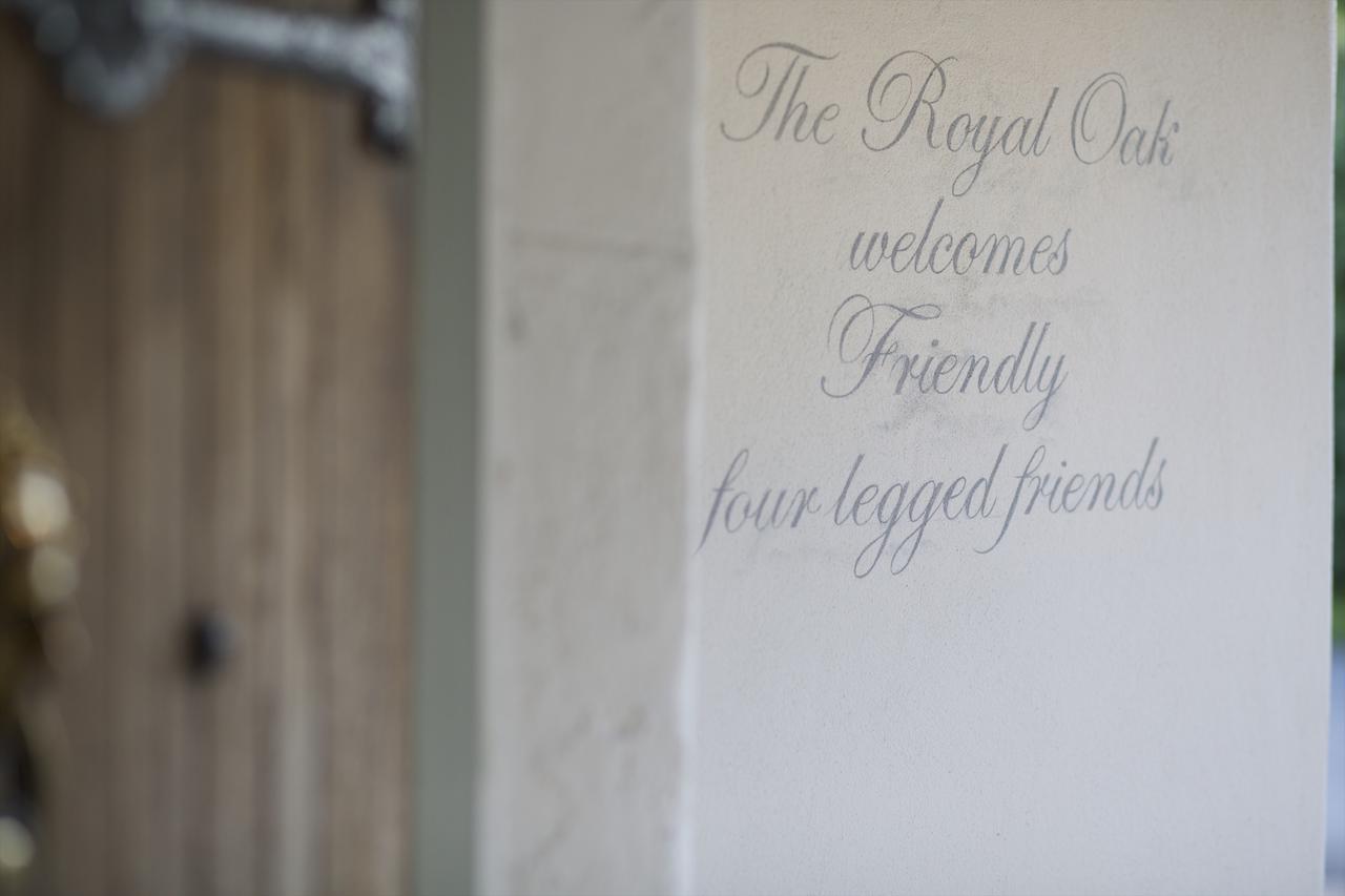 The Royal Oak Hotel Ansty  ภายนอก รูปภาพ