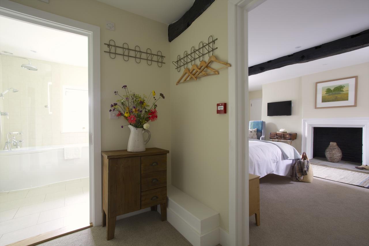The Royal Oak Hotel Ansty  ภายนอก รูปภาพ