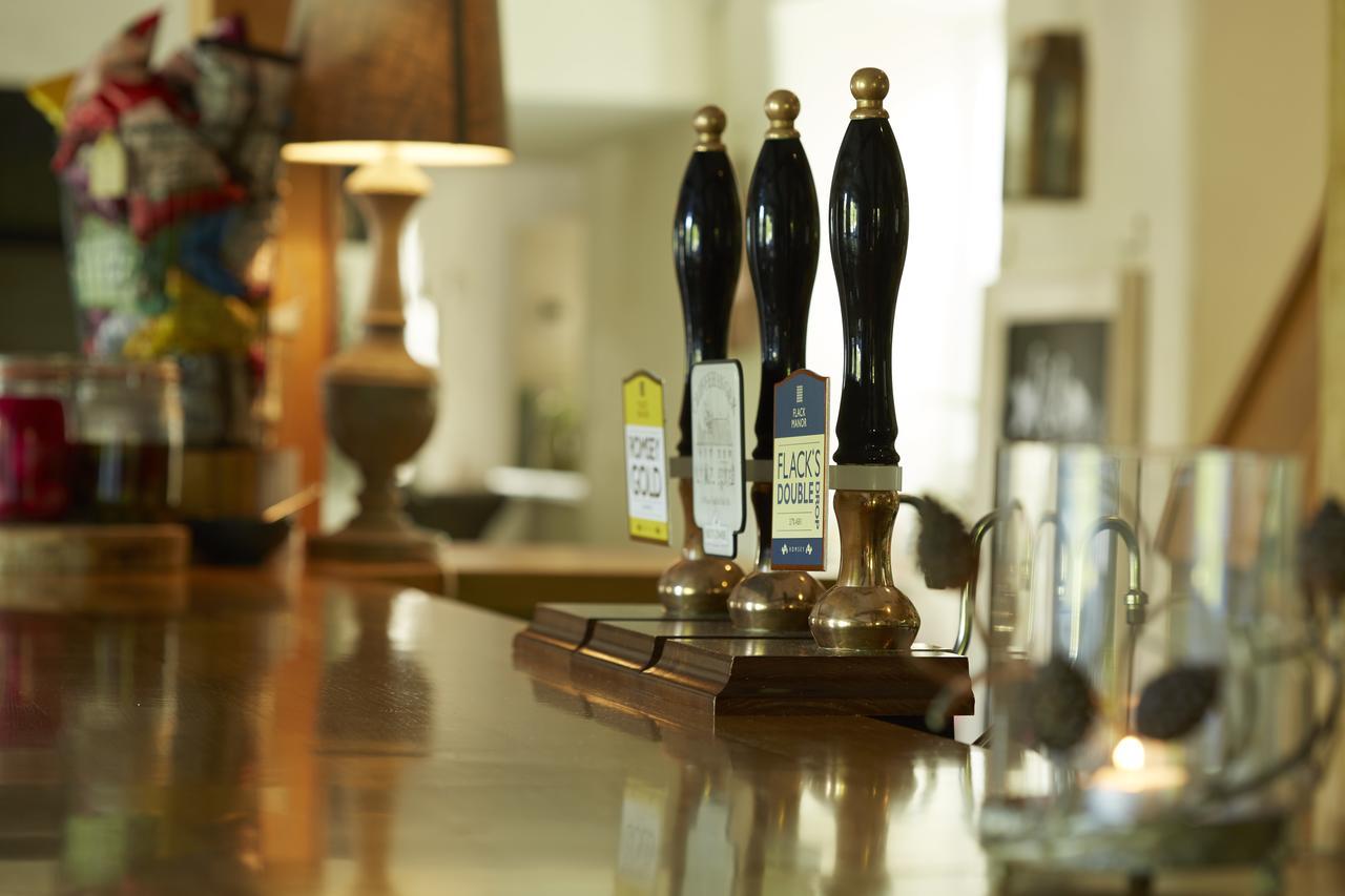 The Royal Oak Hotel Ansty  ภายนอก รูปภาพ