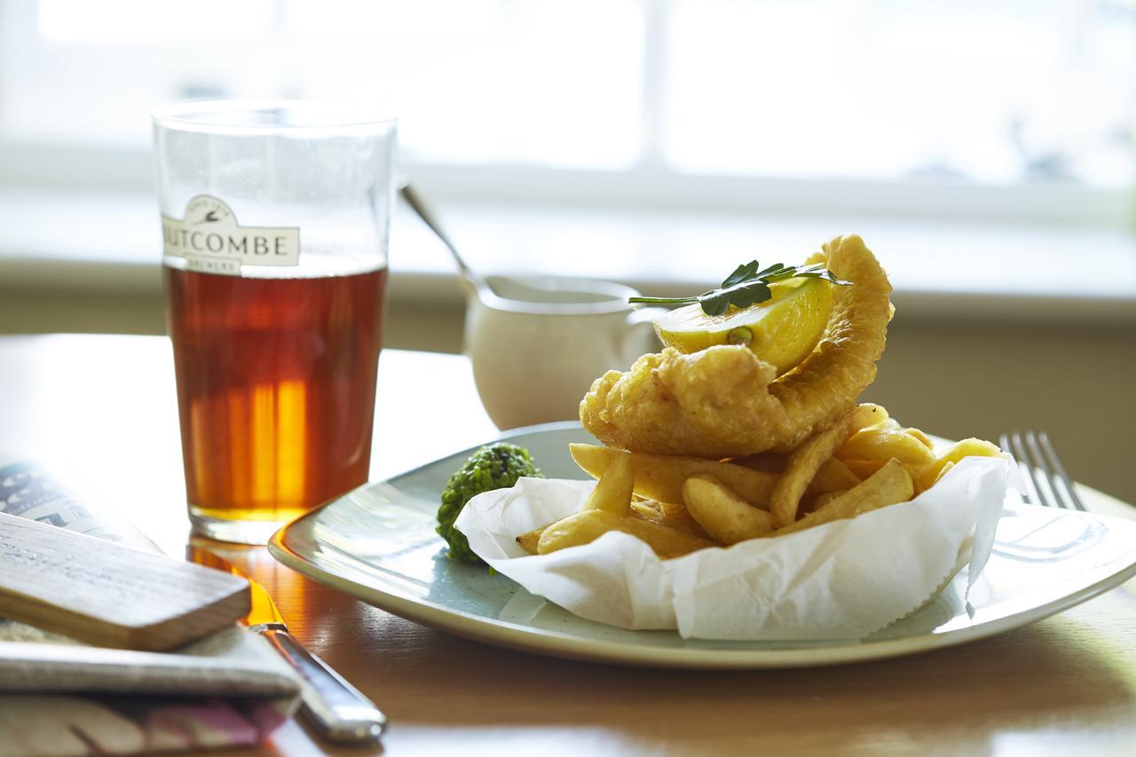 The Royal Oak Hotel Ansty  ภายนอก รูปภาพ